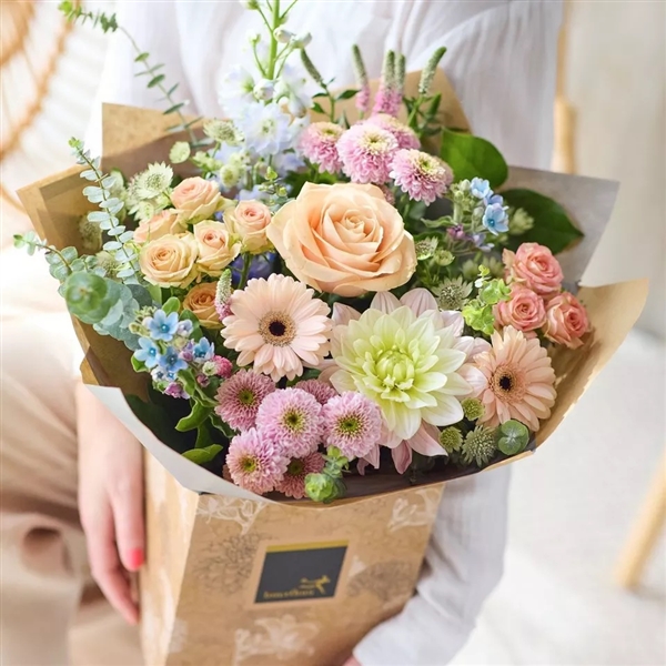 GORGEOUS CLASSIC BOUQUET